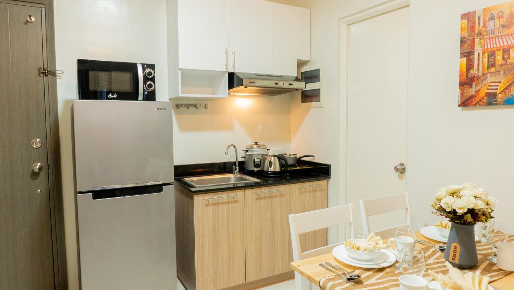 Palawan Modern Living In A Thoughtfully Designed Staycation Near Airport - B1 5Kunzite Puerto Princesa Exterior photo